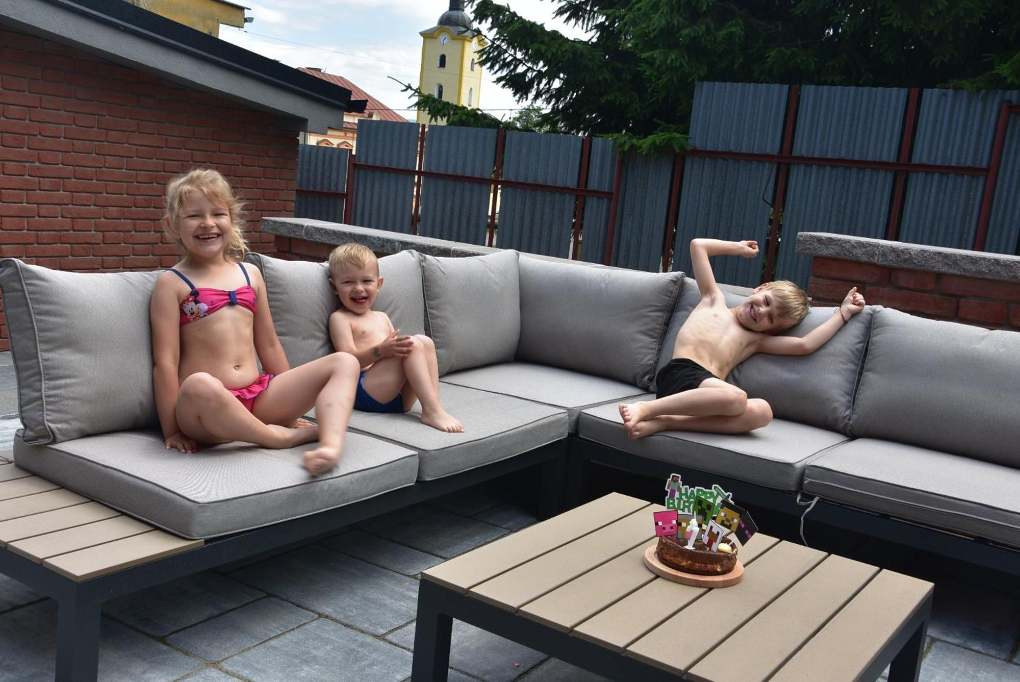 Apartmany Zakovce & Spa เวลคา ลอมนิตซา ภายนอก รูปภาพ