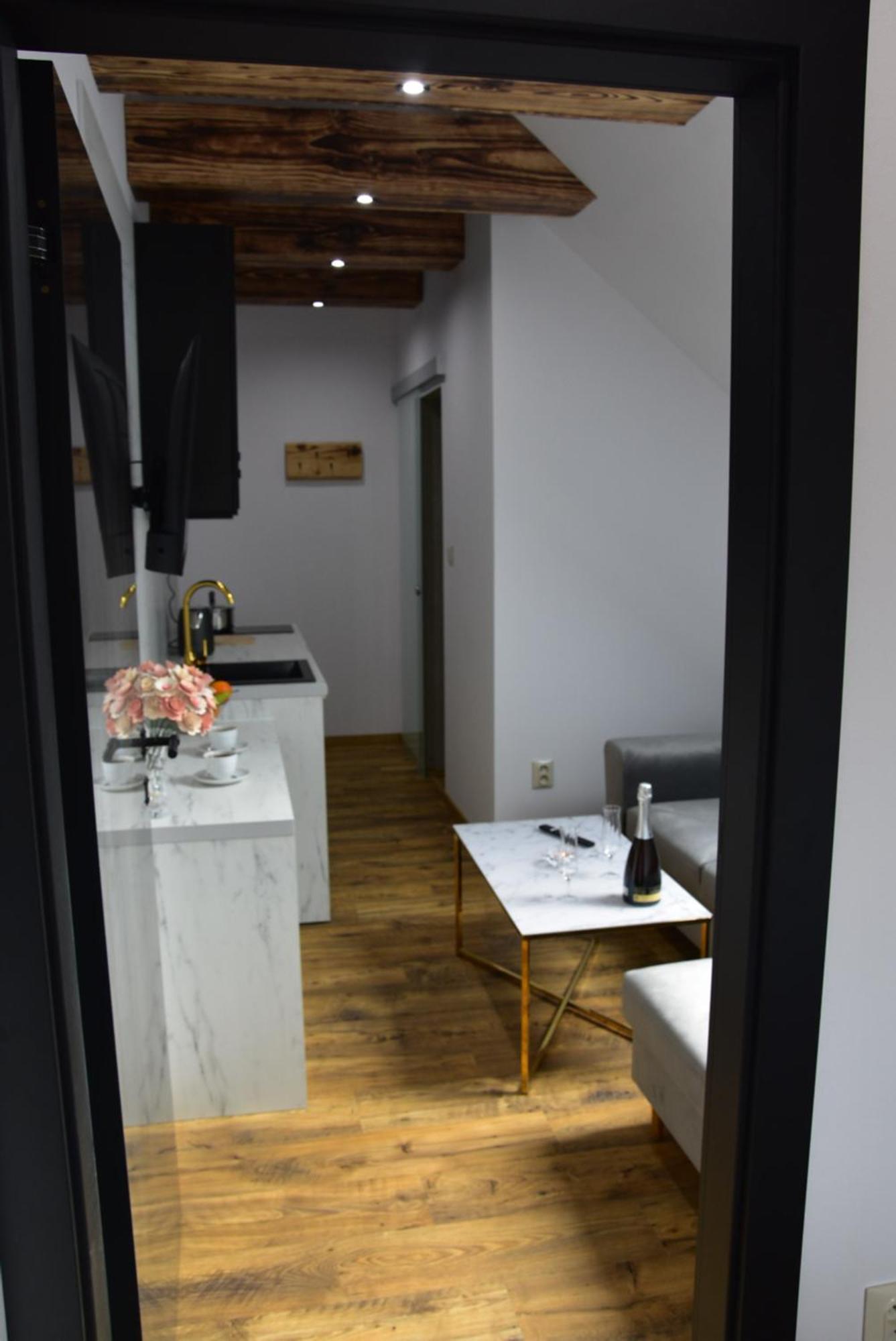 Apartmany Zakovce & Spa เวลคา ลอมนิตซา ภายนอก รูปภาพ