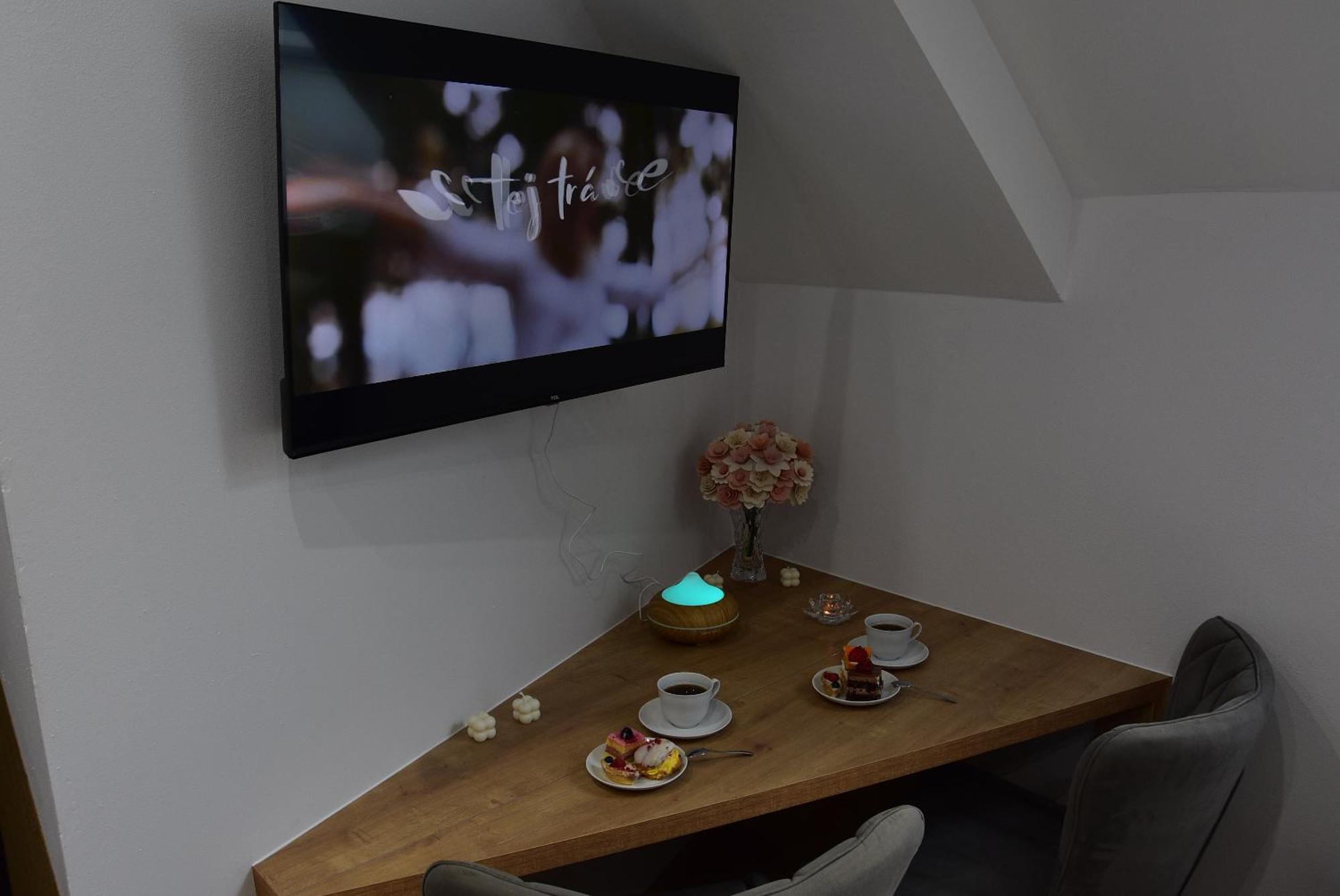 Apartmany Zakovce & Spa เวลคา ลอมนิตซา ภายนอก รูปภาพ